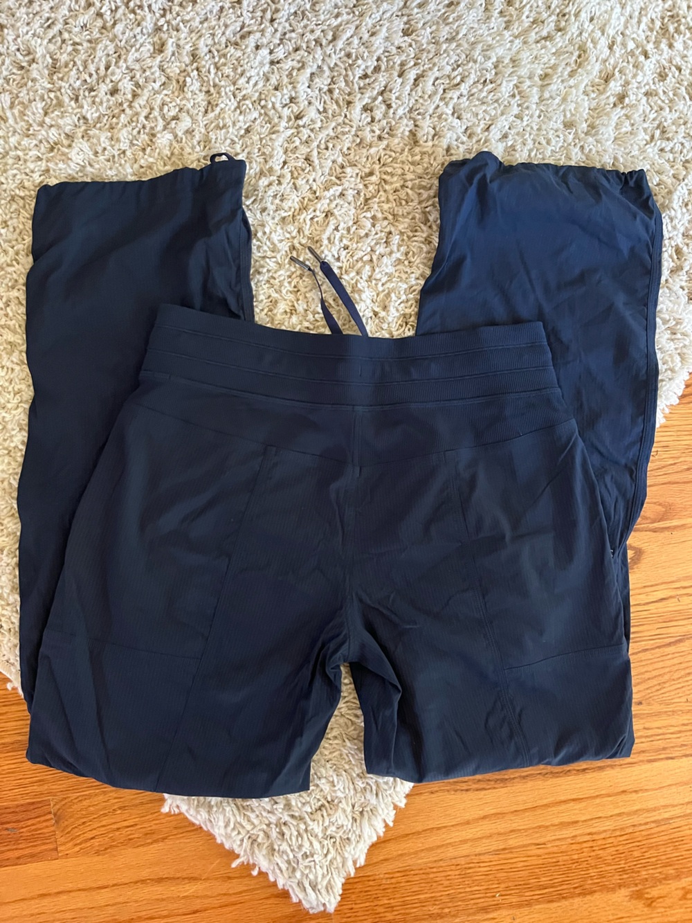 Lululemon Women's Navy dance studio full length mid rise pants size 8